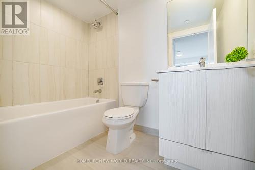 1306 - 225 Village Green Square, Toronto (Agincourt South-Malvern West), ON - Indoor Photo Showing Bathroom