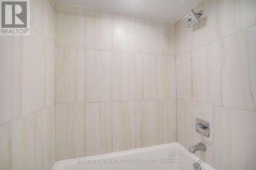 1306 - 225 Village Green Square, Toronto (Agincourt South-Malvern West), ON - Indoor Photo Showing Bathroom