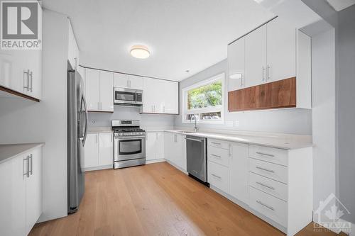 2196 Lenester Avenue, Ottawa, ON - Indoor Photo Showing Kitchen