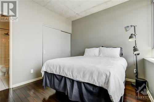 180 York Street Unit#401, Ottawa, ON - Indoor Photo Showing Bedroom