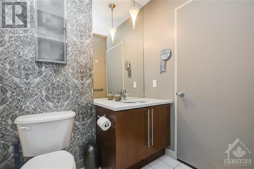 180 York Street Unit#401, Ottawa, ON - Indoor Photo Showing Bathroom