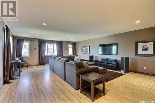 40 Guy Drive, Prince Albert, SK - Indoor Photo Showing Living Room