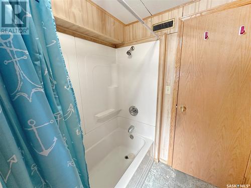 35 Lakeview Drive, Candle Lake, SK - Indoor Photo Showing Bathroom