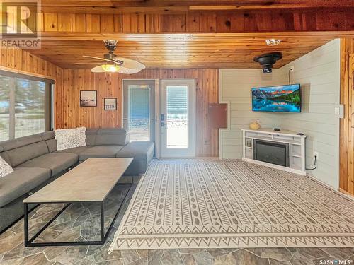 35 Lakeview Drive, Candle Lake, SK - Indoor Photo Showing Living Room