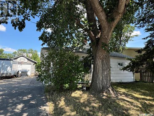 311 7Th Avenue E, Biggar, SK - Outdoor