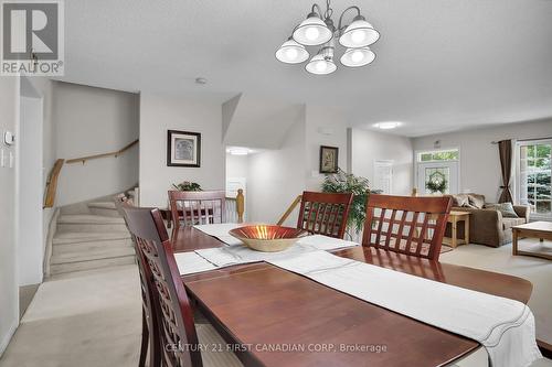 250 White Sands Drive, London, ON - Indoor Photo Showing Dining Room