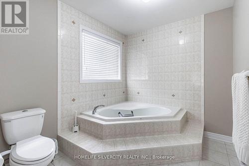 6 Runnymede Crescent, Brampton (Sandringham-Wellington), ON - Indoor Photo Showing Bathroom