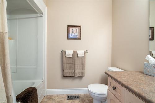 Bathroom in Loft - 2165 Itabashi Way|Unit #14, Burlington, ON - Indoor Photo Showing Bathroom