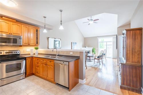 2165 Itabashi Way|Unit #14, Burlington, ON - Indoor Photo Showing Kitchen With Double Sink