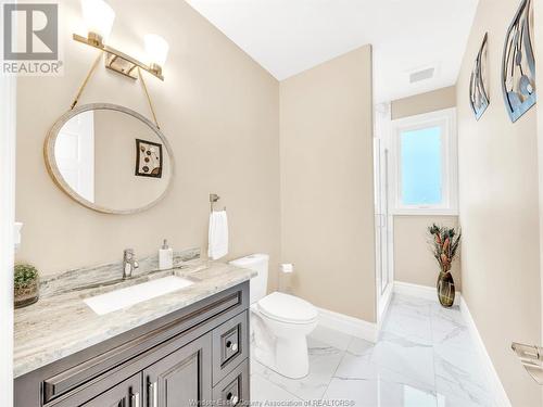 3916 Lasalle Woods Boulevard, Lasalle, ON - Indoor Photo Showing Bathroom