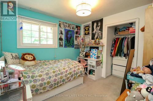 39 Greenwood Crescent, Kawartha Lakes, ON - Indoor Photo Showing Bedroom