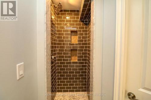 39 Greenwood Crescent, Kawartha Lakes, ON - Indoor Photo Showing Bathroom