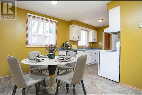 78 Lysanda Court, London, ON - Indoor Photo Showing Dining Room