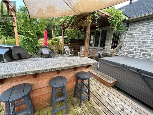 37 Dirstien Street S, Elmwood, ON - Outdoor