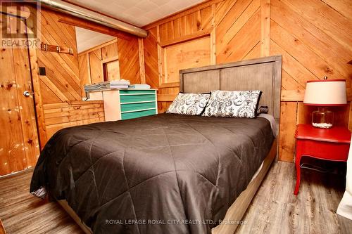 82 Mcivor Drive, Northern Bruce Peninsula, ON - Indoor Photo Showing Bedroom