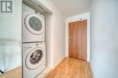 3502 - 115 Mcmahon Drive, Toronto (Bayview Village), ON - Indoor Photo Showing Laundry Room