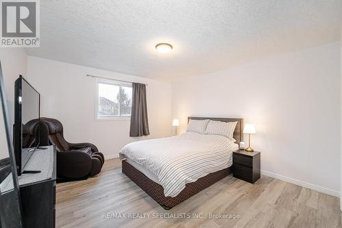 204 Country Club Drive, Guelph (Waverley), ON - Indoor Photo Showing Bedroom