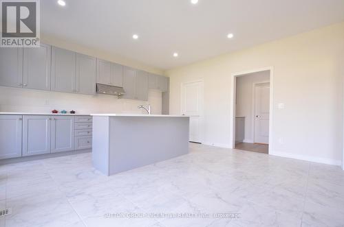 40 Big Canoe Drive, Georgina, ON - Indoor Photo Showing Kitchen