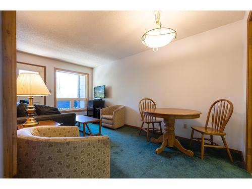 213 - 5369 Fernie Ski Hill Road, Fernie, BC - Indoor