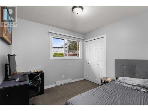 3702 22 Street, Vernon, BC - Indoor Photo Showing Bedroom