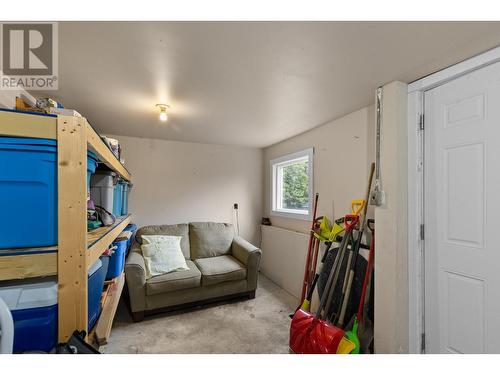 3702 22 Street, Vernon, BC - Indoor