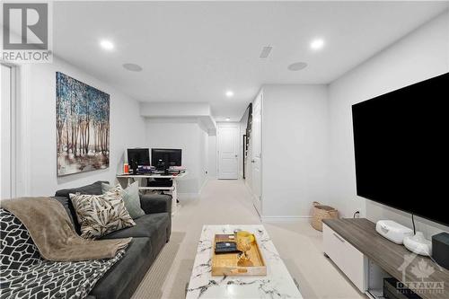 13 Brixton Way, Ottawa, ON - Indoor Photo Showing Living Room