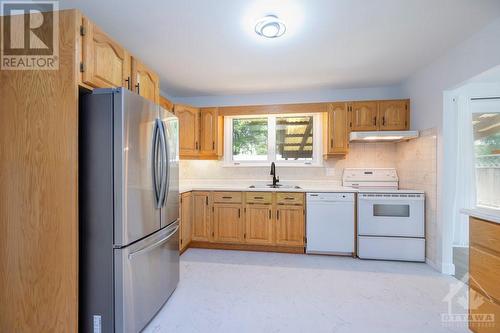 29 Woodhill Crescent, Ottawa, ON - Indoor Photo Showing Kitchen With Double Sink