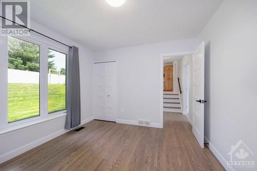 29 Woodhill Crescent, Ottawa, ON - Indoor Photo Showing Other Room