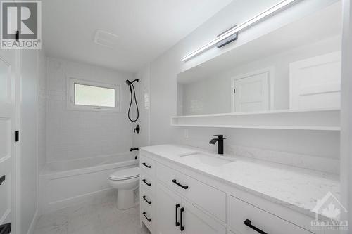 29 Woodhill Crescent, Ottawa, ON - Indoor Photo Showing Bathroom