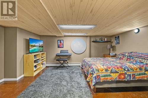 624 16Th  S Avenue, Creston, BC - Indoor Photo Showing Bedroom