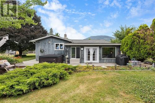 624 16Th  S Avenue, Creston, BC - Outdoor With Deck Patio Veranda