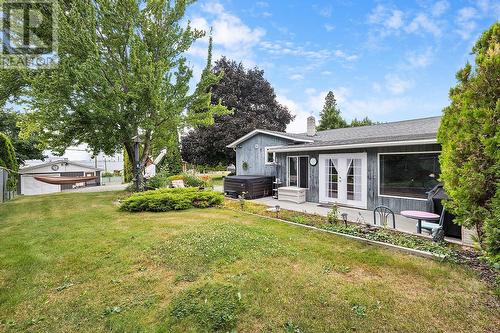 624 16Th  S Avenue, Creston, BC - Outdoor