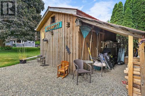 624 16Th  S Avenue, Creston, BC - Outdoor