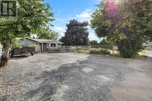 624 16Th  S Avenue, Creston, BC - Outdoor