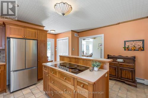 1897 10 Line N, Oro-Medonte, ON - Indoor Photo Showing Kitchen