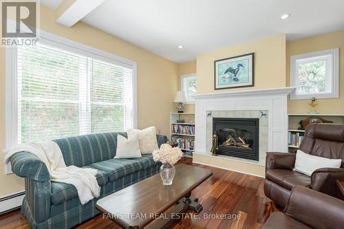 1897 10 Line N, Oro-Medonte, ON - Indoor Photo Showing Living Room With Fireplace