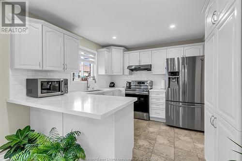 4575 Unicorn Avenue, Windsor, ON - Indoor Photo Showing Kitchen With Stainless Steel Kitchen