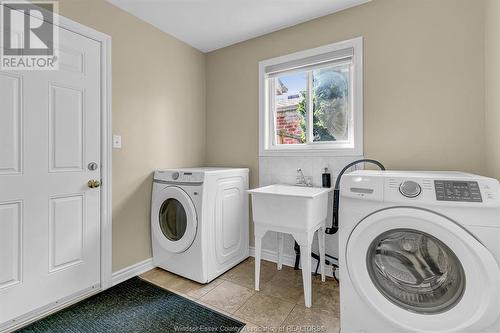 4575 Unicorn Avenue, Windsor, ON - Indoor Photo Showing Laundry Room