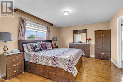 4575 Unicorn Avenue, Windsor, ON - Indoor Photo Showing Bedroom