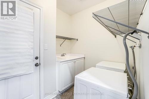 27 Fulmer Road, Brampton (Northwest Brampton), ON - Indoor Photo Showing Laundry Room