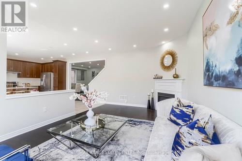 27 Fulmer Road, Brampton (Northwest Brampton), ON - Indoor Photo Showing Living Room