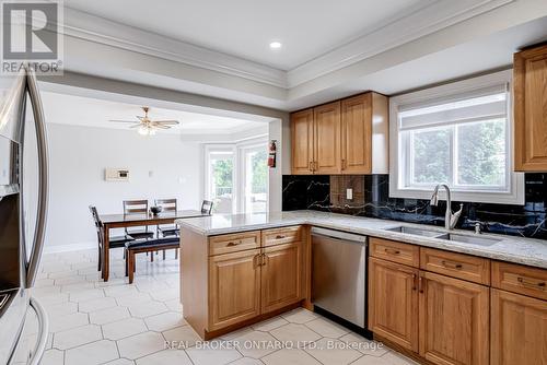 87 Taylorwood Avenue, Caledon (Bolton North), ON - Indoor Photo Showing Kitchen