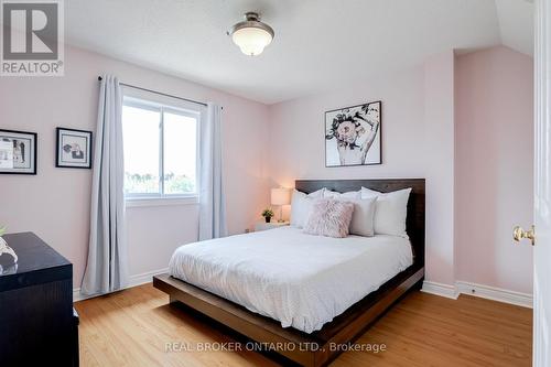 87 Taylorwood Avenue, Caledon (Bolton North), ON - Indoor Photo Showing Bedroom