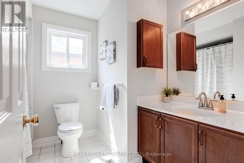 87 Taylorwood Avenue, Caledon (Bolton North), ON - Indoor Photo Showing Bathroom