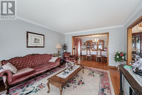 8 Ryckman Lane, Brampton (Toronto Gore Rural Estate), ON - Indoor Photo Showing Living Room