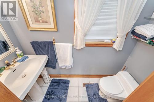 8 Ryckman Lane, Brampton (Toronto Gore Rural Estate), ON - Indoor Photo Showing Bathroom