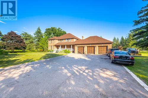 8 Ryckman Lane, Brampton (Toronto Gore Rural Estate), ON - Outdoor