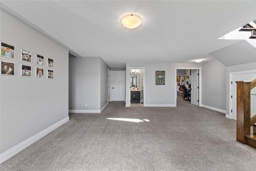 928 34 Avenue, Vernon, BC - Indoor Photo Showing Other Room