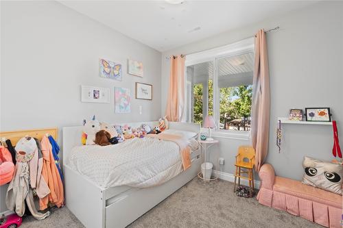 928 34 Avenue, Vernon, BC - Indoor Photo Showing Bedroom