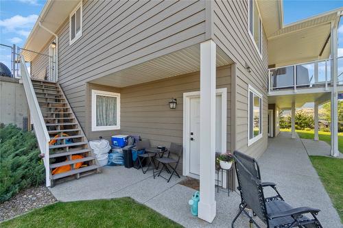 928 34 Avenue, Vernon, BC - Outdoor With Exterior